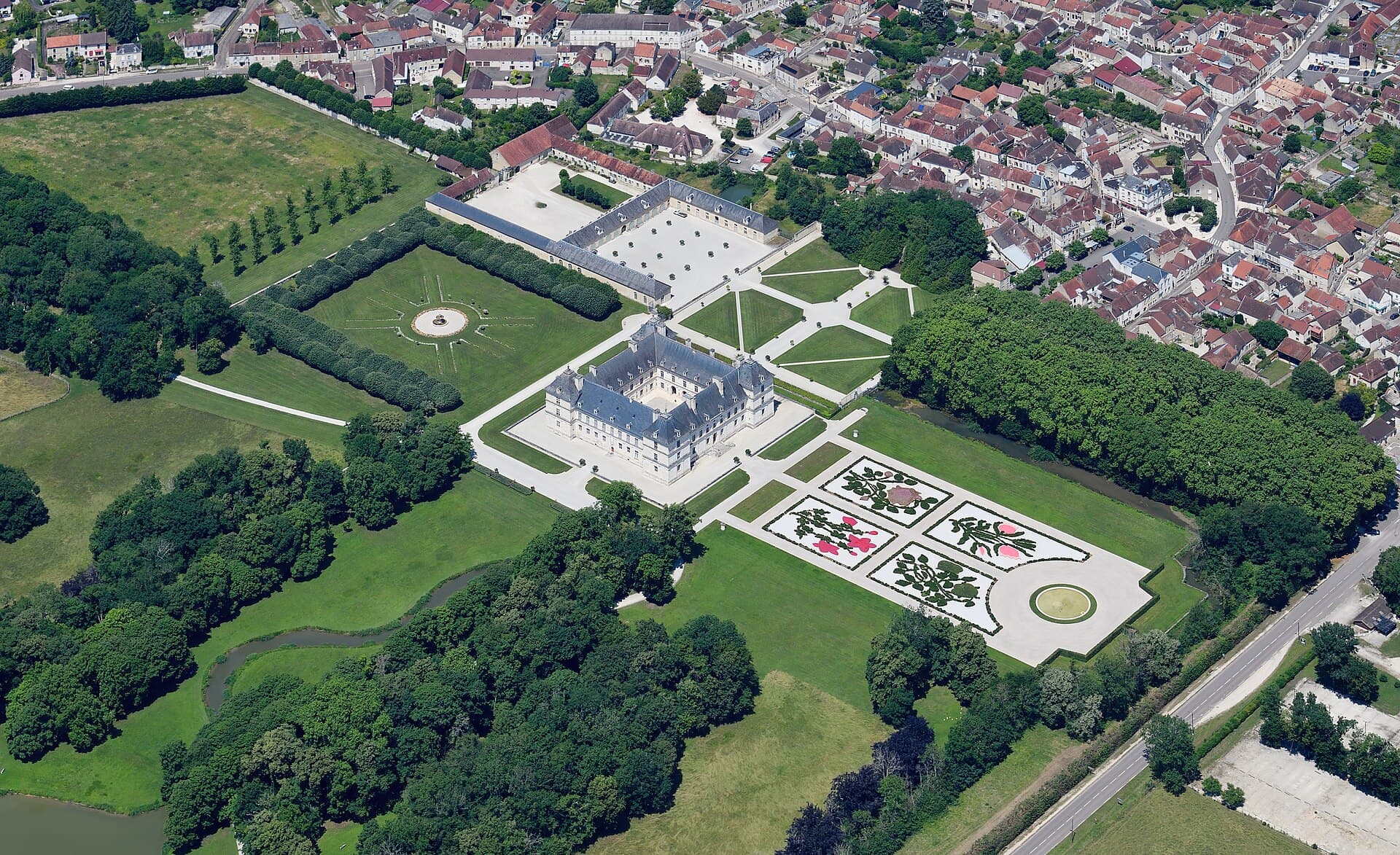 Château d'Ancy-le-Franc — château à Ancy-le-Franc, Yonne, classé mh
