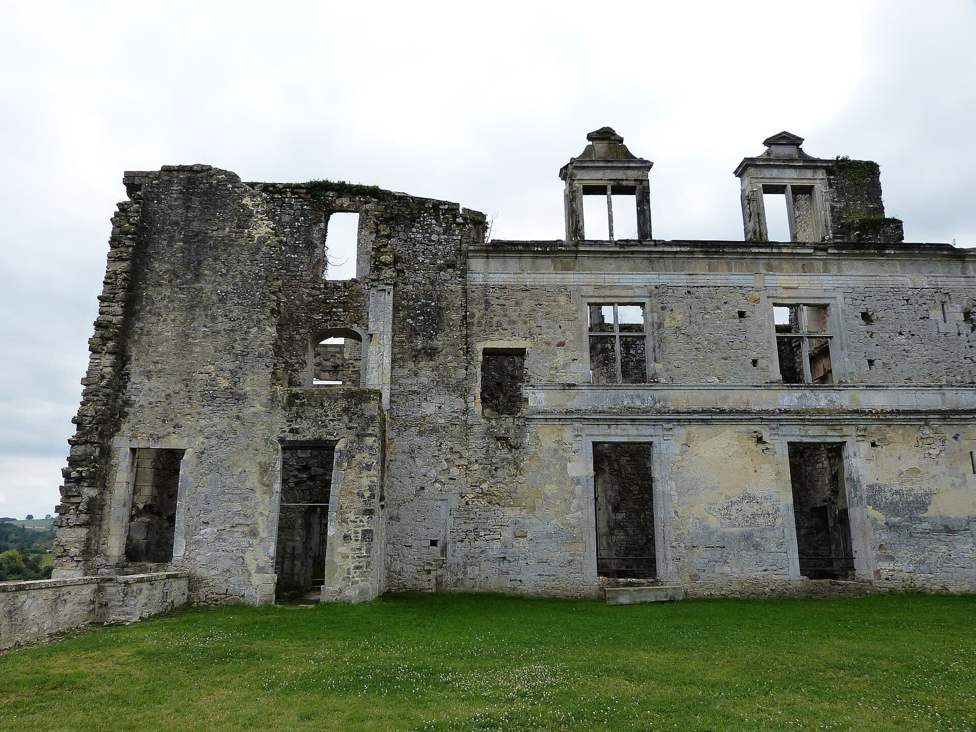 Château de Bidache — château à Bidache, Pyrénées-Atlantiques, façade, classé mh