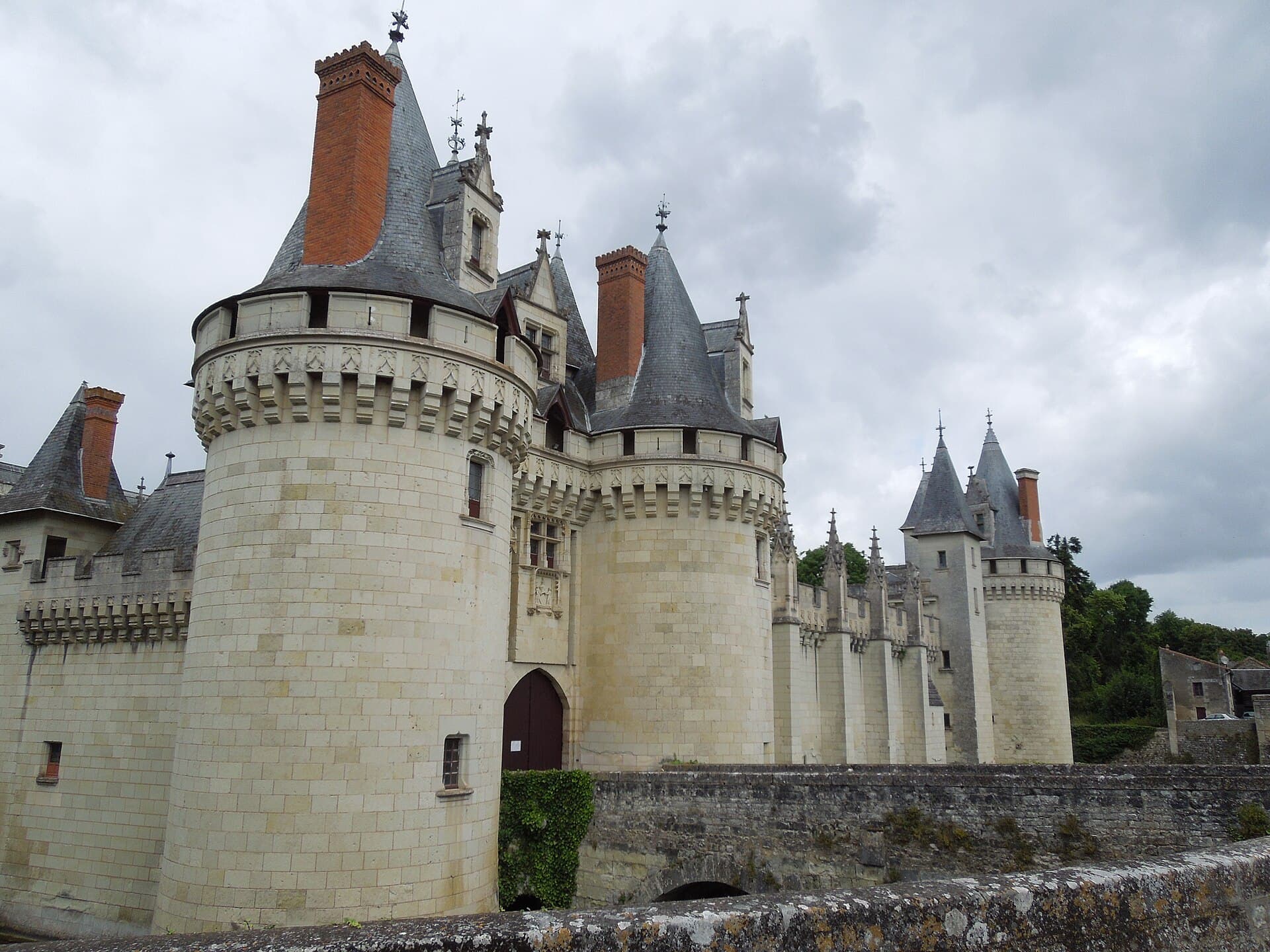 Château de Dissay — château à Dissay, Vienne, façade, classé mh