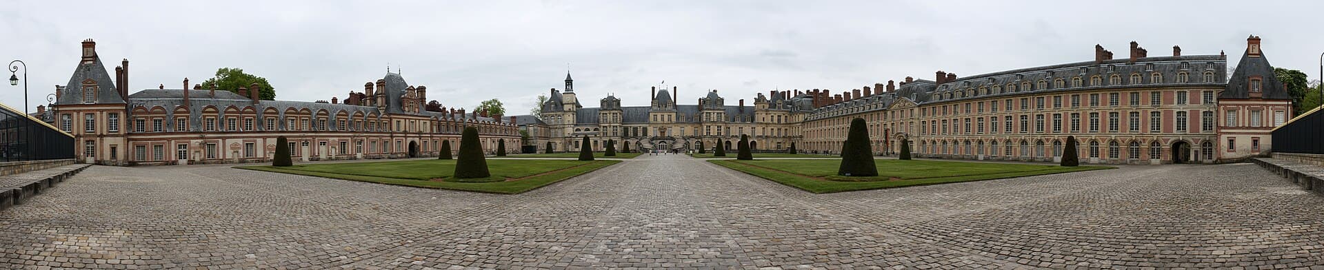 Château de Fontainebleau — château à Fontainebleau, Seine-et-Marne, classé mh