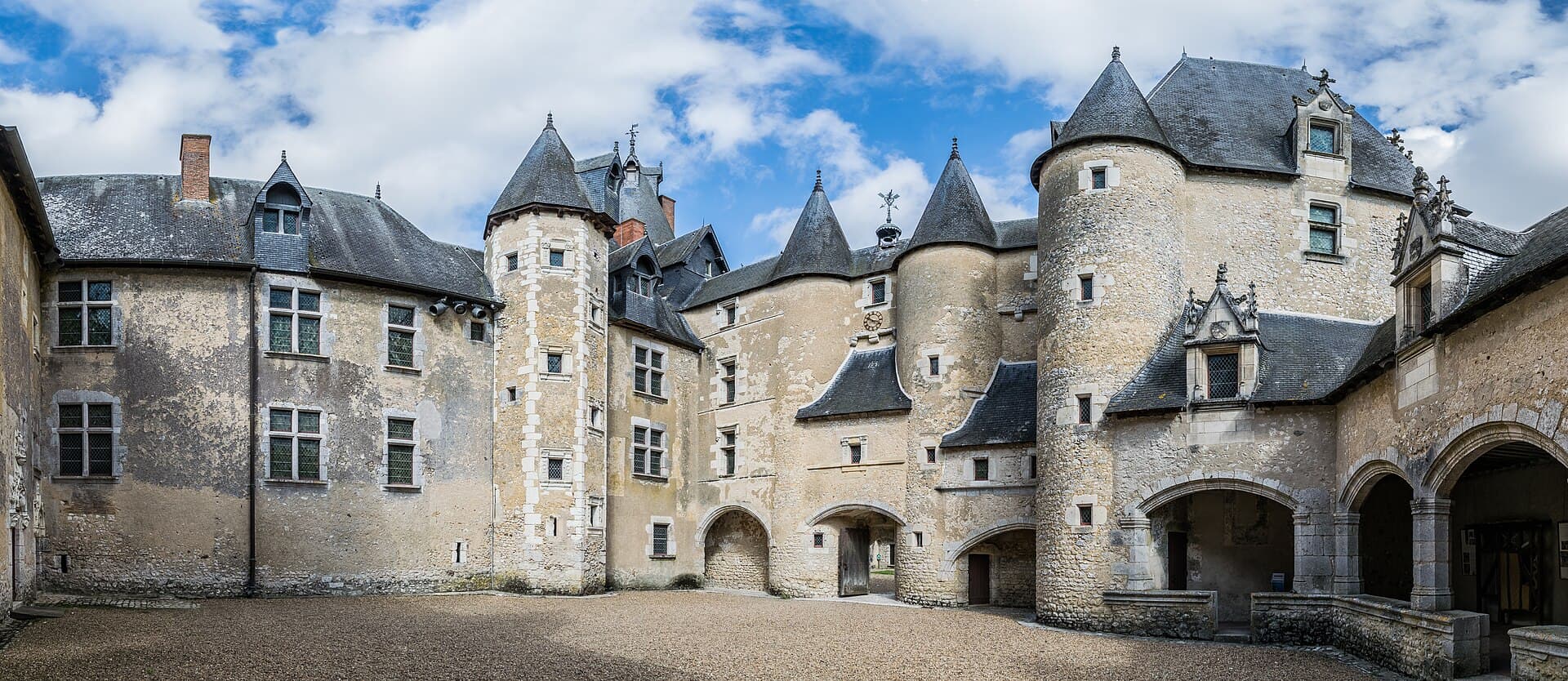 Château de Fougères — château à Fougères, Ille-et-Vilaine, classé mh