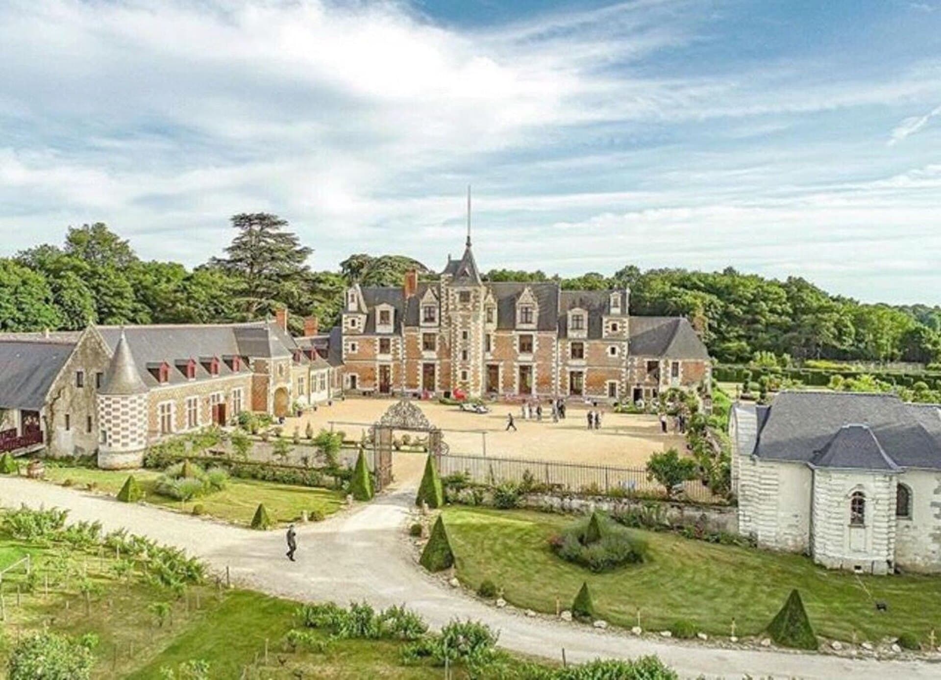 Château de Jallanges — château à Vouvray, Indre-et-Loire, vue de nuit, inscrit mh