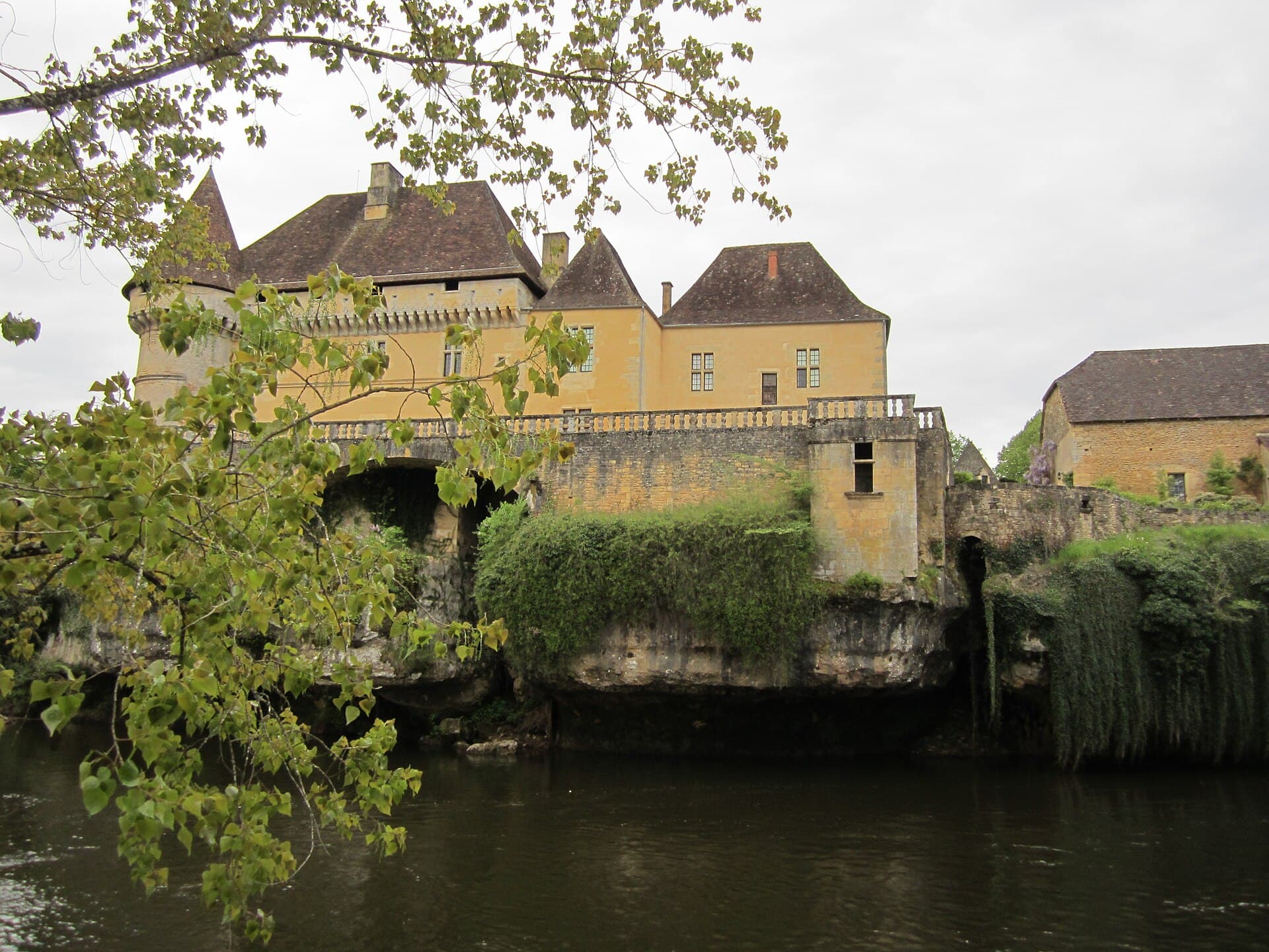 Château de Losse — château à Thonac, Dordogne, intérieur, classé mh