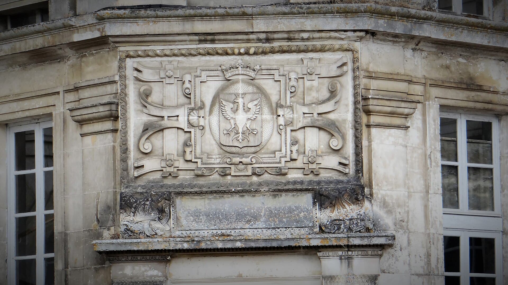 Château de Tanlay — château à Tanlay, Yonne, intérieur, classé mh