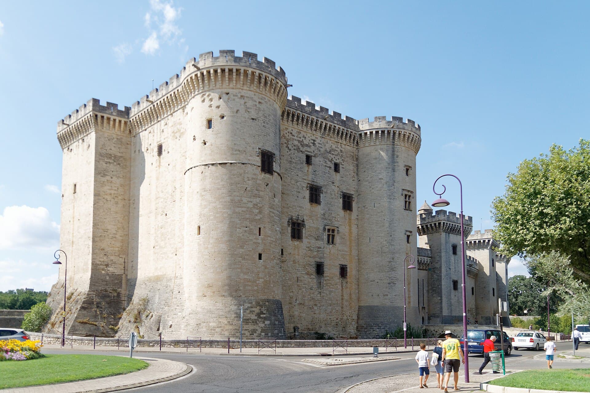 Château de Tarascon — château à Tarascon, Bouches-du-Rhône, classé mh