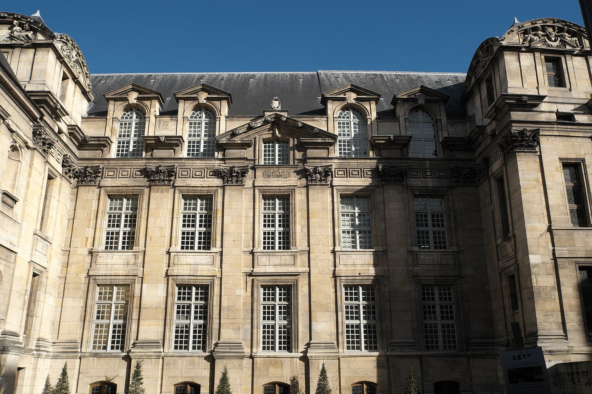 Hôtel Lamoignon — architecture civile à Paris (4e), Paris, façade, classé mh