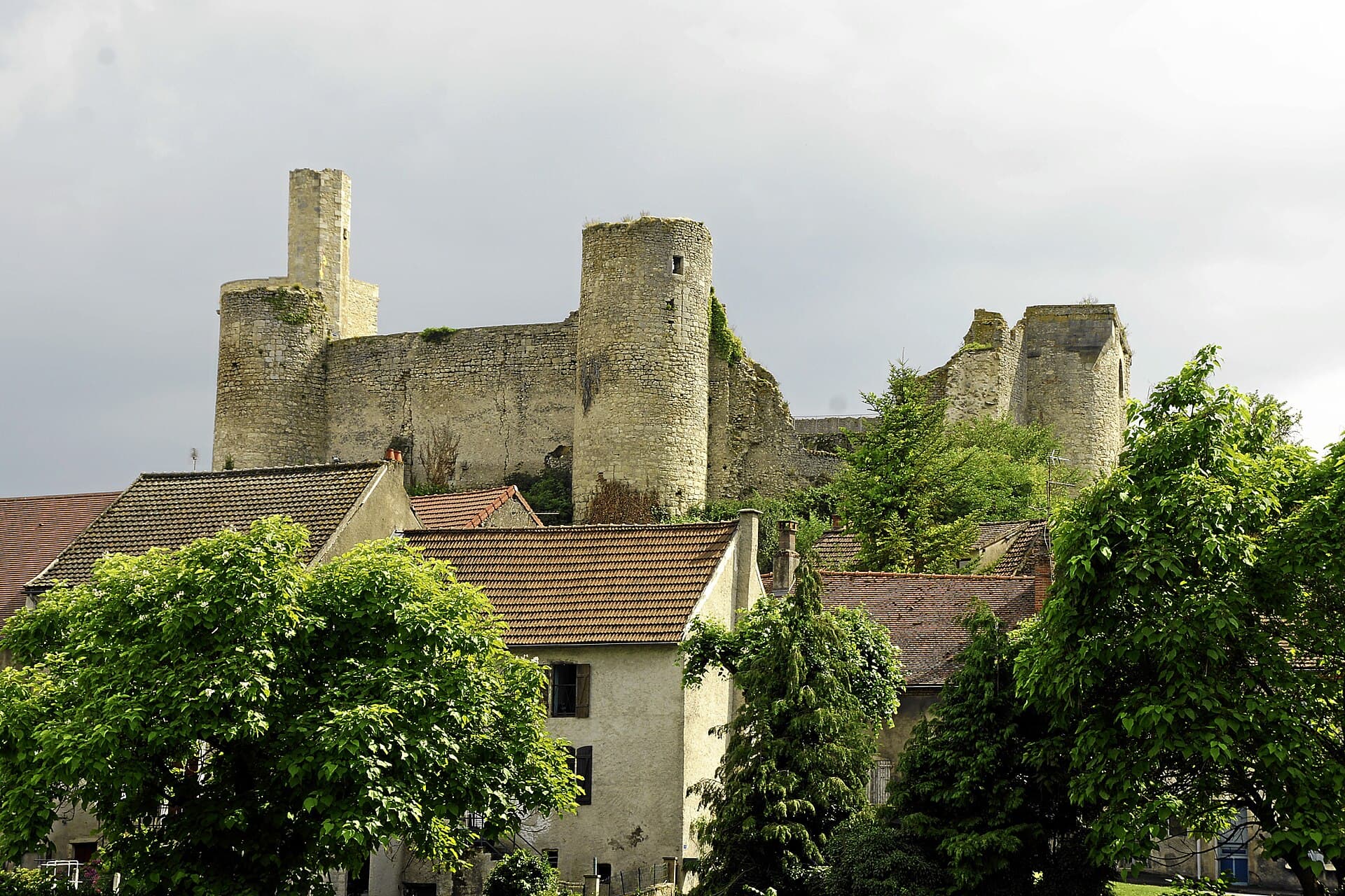 Château de Billy (Billy) Château de Billy — château à Billy, Allier, intérieur, classé mh