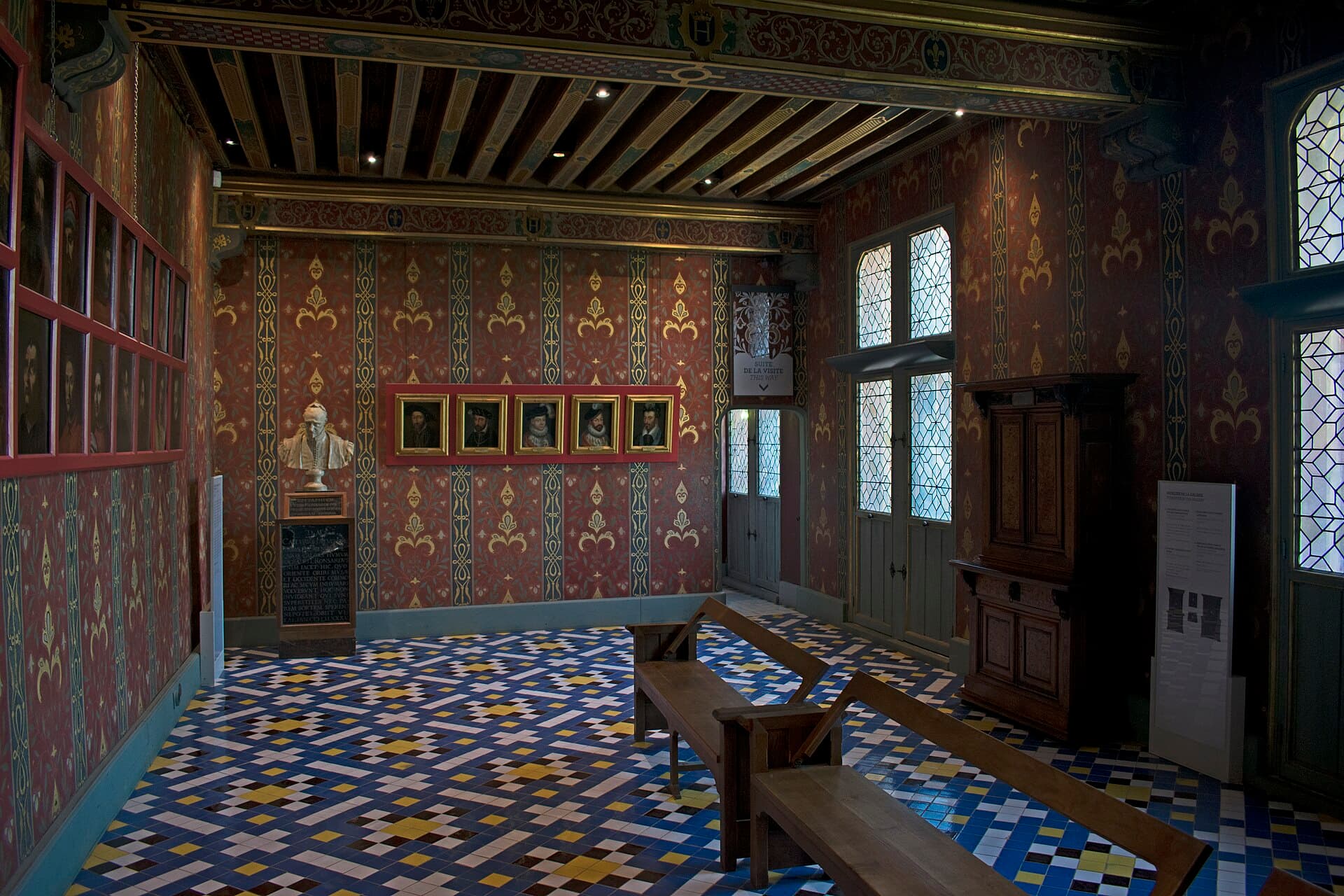 Château de Blois – aile François Ier (Blois) Château de Blois – aile François Ier — château à Blois, Loir-et-Cher, classé mh