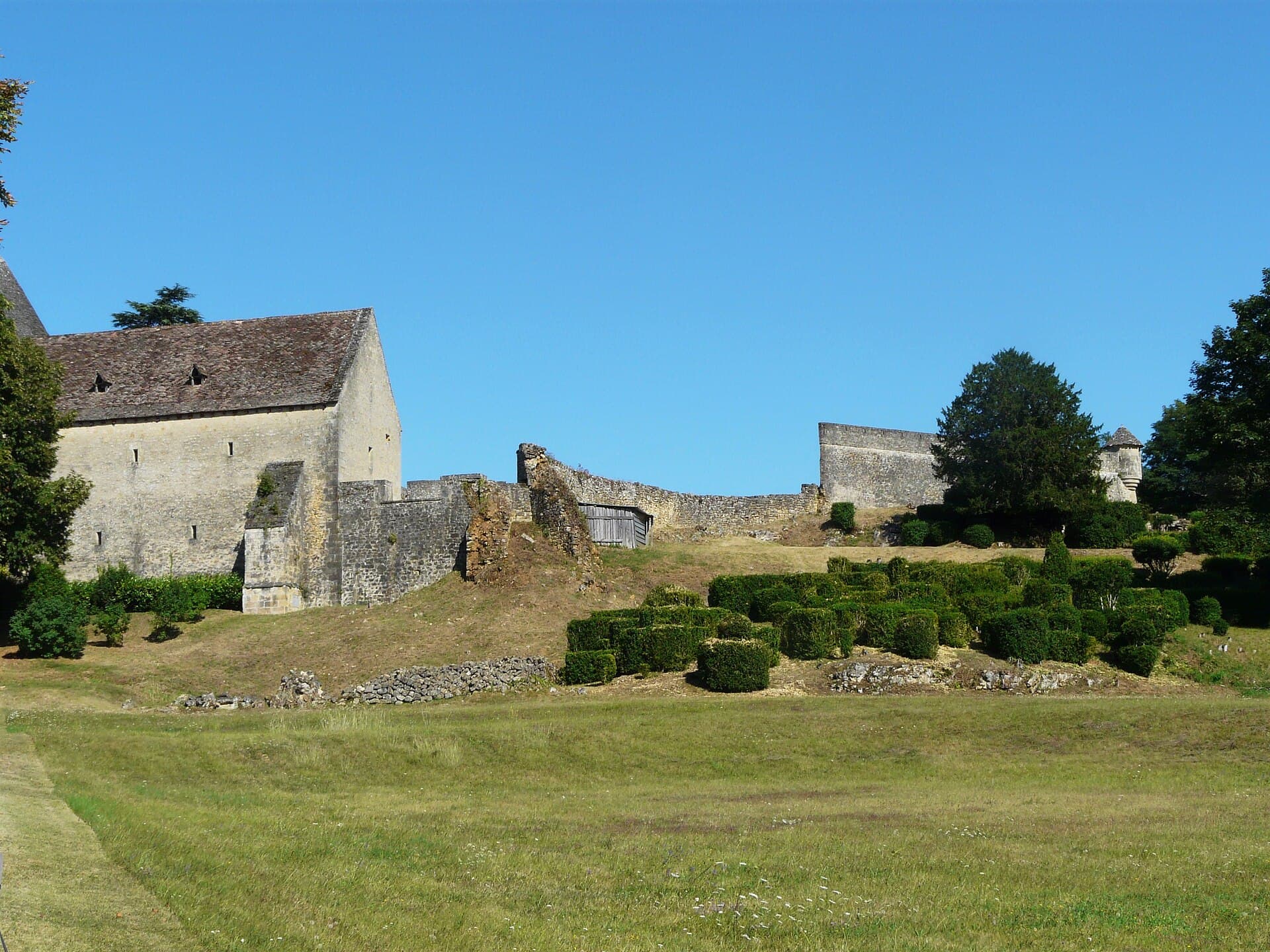 Château de Fénelon (Sainte-Mondane) Château de Fénelon — château à Sainte-Mondane, Dordogne, vue de nuit, classé mh