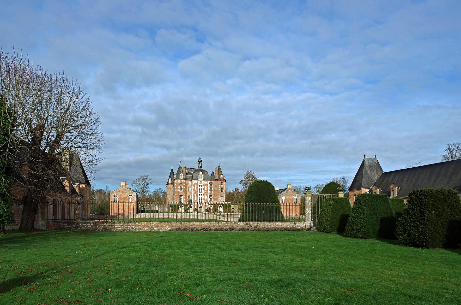 Château de la Ferté-Imbault — château à La Ferté-Imbault, Loir-et-Cher, inscrit mh