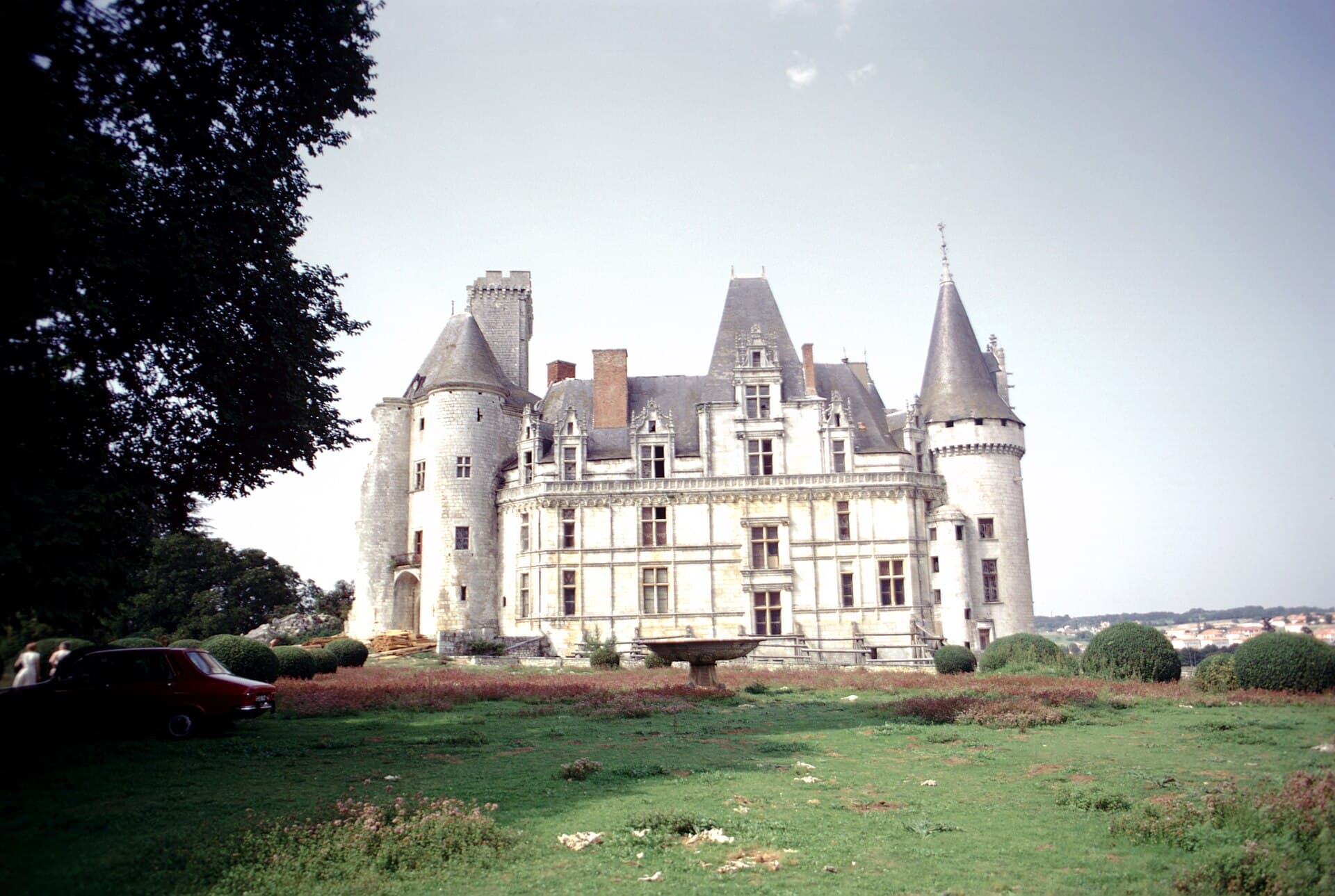 Château de la Rochefoucauld (La Rochefoucauld) Château de la Rochefoucauld — château à La Rochefoucauld, Charente, façade, classé mh