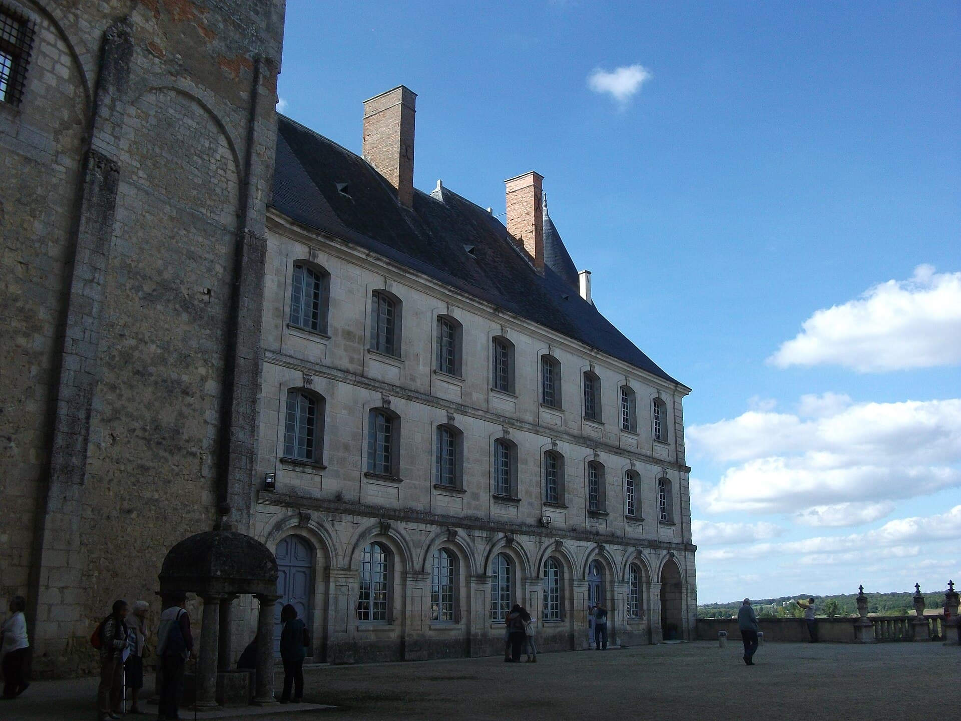 Château de la Rochefoucauld (La Rochefoucauld) Château de la Rochefoucauld — château à La Rochefoucauld, Charente, intérieur, classé mh