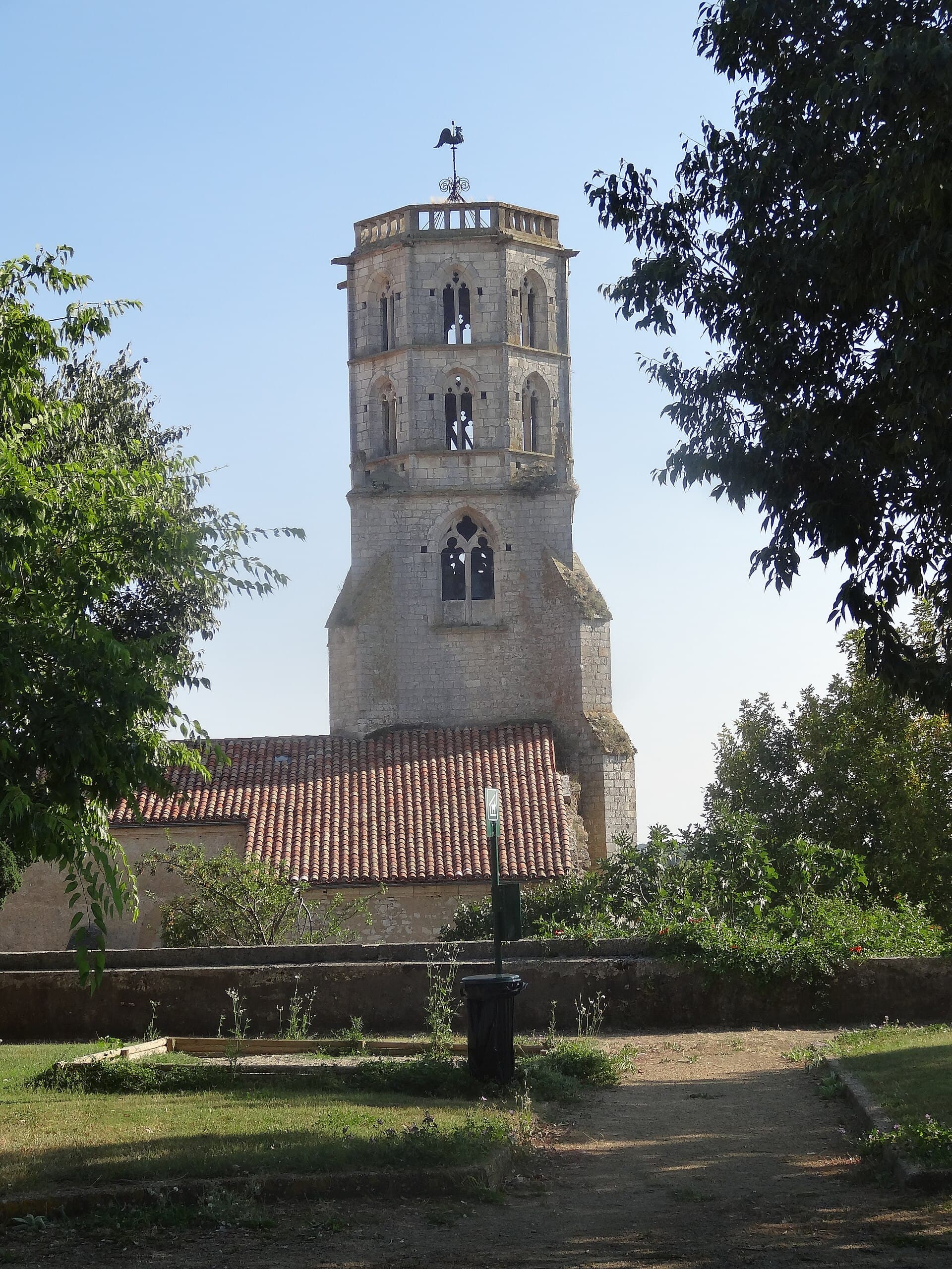 Château de Mauvezin (Mauvezin) Château de Mauvezin — château à Mauvezin, Gers, intérieur, classé mh