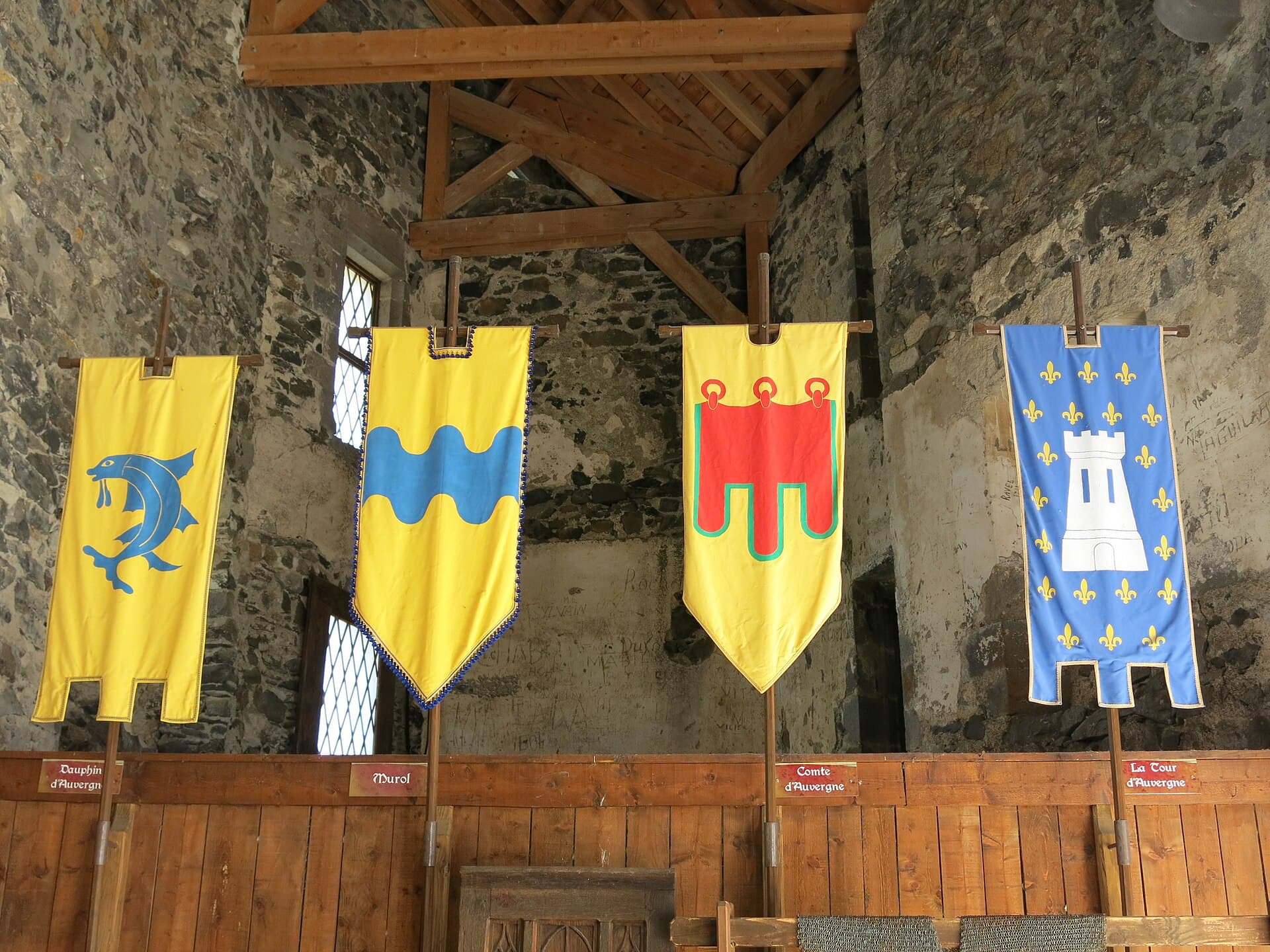 Château de Murol (Murol) Château de Murol — château à Murol, Puy-de-Dôme, intérieur, classé mh