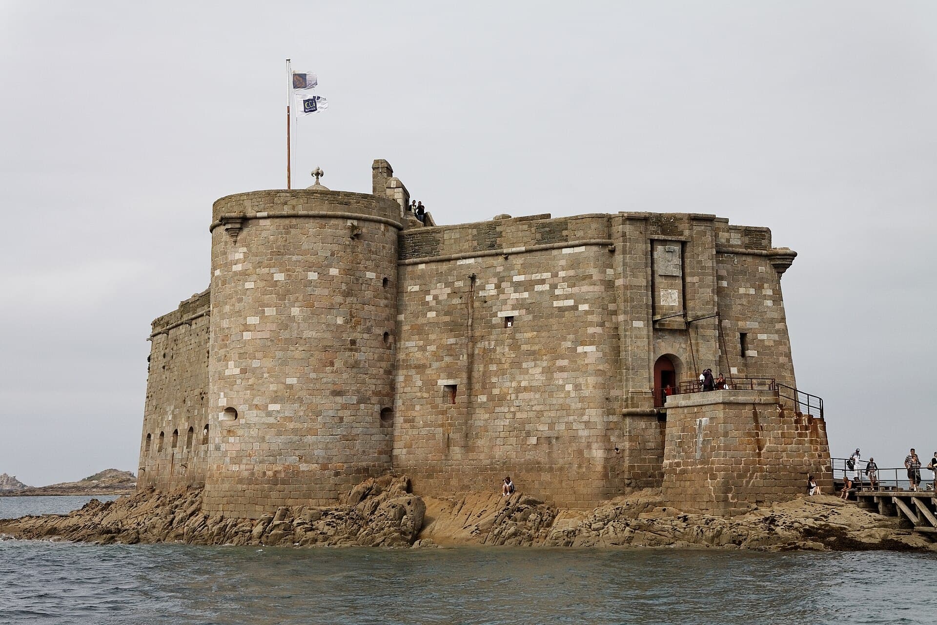 Château du Taureau (Plougasnou) Château du Taureau — château à Plougasnou, Finistère, intérieur, classé mh