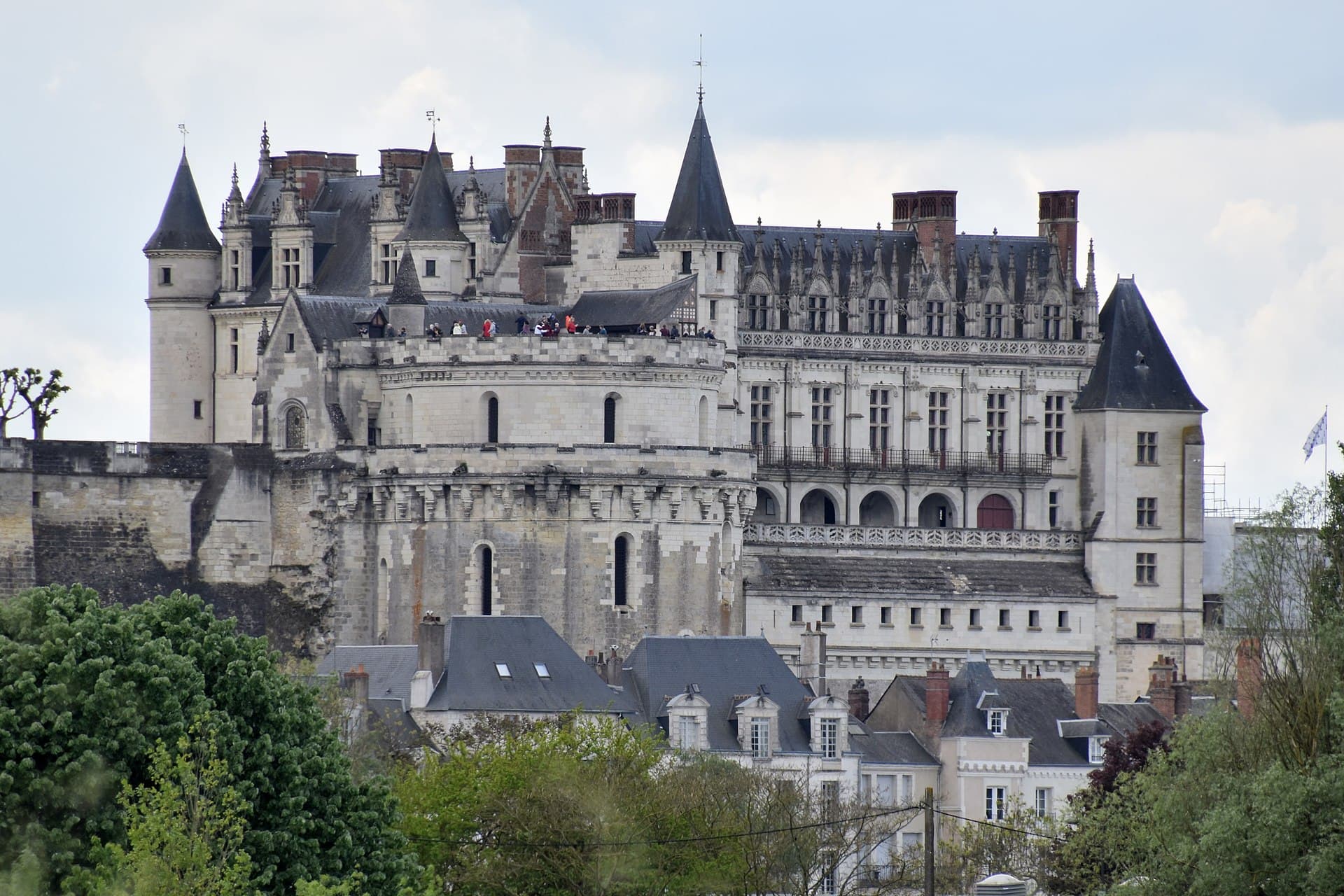 Château royal d'Amboise (Amboise) Château royal d'Amboise — château à Amboise, Indre-et-Loire, façade, classé mh