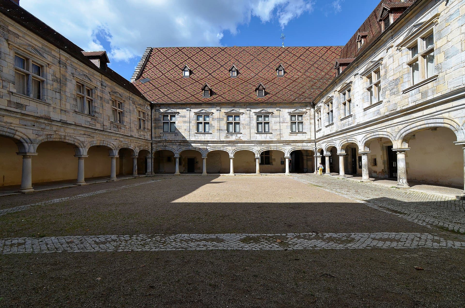 Palais Granvelle (Besançon) (Besançon) Palais Granvelle (Besançon) — château à Besançon, Doubs, intérieur, classé mh